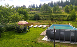 Приватна садиба Карпатська хатина