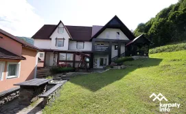 Приватна садиба Під лісом