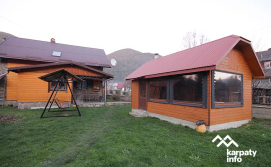 Приватна садиба "Маєток у Татарові"