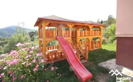 Приватна садиба Любисток