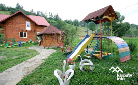 Приватна садиба Мелодія Карпат