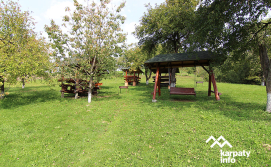 Приватна садиба Карпатський сад