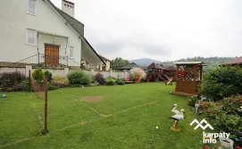 Приватна садиба Біля Погару