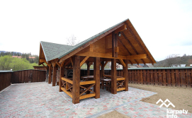 Приватна садиба Віктор