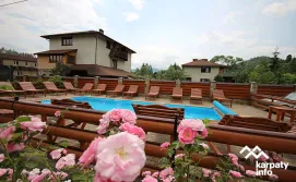 Приватна садиба Над річкою