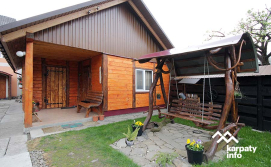 Приватна садиба Людмила