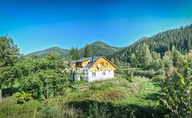 Приватна садиба у Ярослава