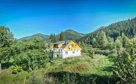 Приватна садиба у Ярослава