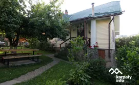 Приватна садиба Відпочинок у Карпатах