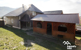 Приватна садиба У Маркіяна біля Тростяну