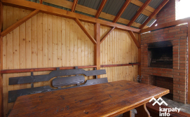 Приватна садиба За рікою