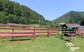 Приватна садиба Затишна хатина