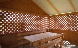 Приватна садиба У Маркіяна біля Тростяну