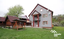 Гостинний двір У Сомісні