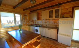 Спільна кухня з усім наявним посудом та двома холодильниками.