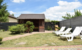 Котедж Біля озера Пісочне