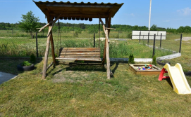 Гостинний двір Шкільна