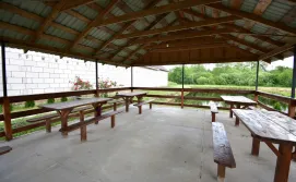 Гостинний двір Шкільна