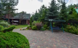 Гостьовий будинок Затишний двір