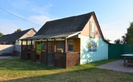 Приватна садиба Набережна 97