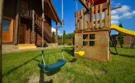 Приватна садиба Між двох озер