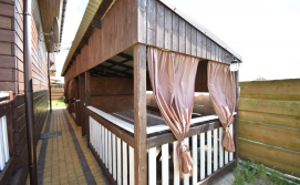 Приватна садиба Шоколадний будинок