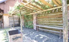 Навіс з мангалом на території