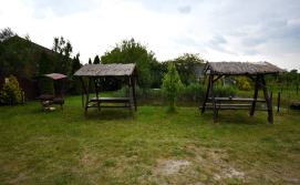 Котедж Європейська 66