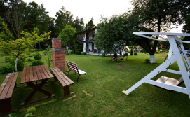 Приватна садиба Крайня Хата