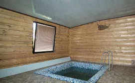 Приватна садиба У Толіка