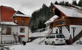 Приватна садиба У ДЕМ'ЯНА взимку