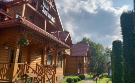 Котедж "Villa Затишна"