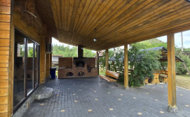 Котедж Wooden House
