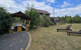 Котедж Wooden House