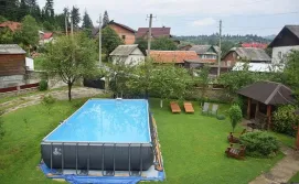 Приватна садиба Затишок в Карпатах - літній басейн