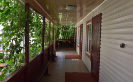 Приватна садиба Затишний куточок