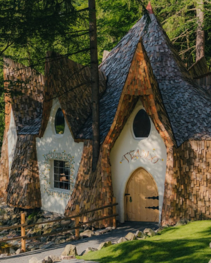 Парк легенд «Ґедзьо» в Яремче