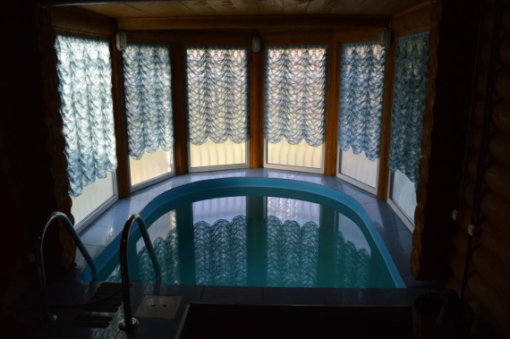 Котедж з басейном - сауна