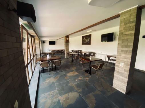 Кафе на базі відпочинку 4 сезони