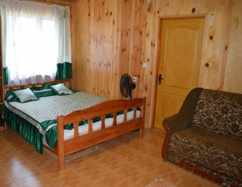 Окремий будинок на 10 чоловік<br />Будинок з сауною Окремий будинок на 10 чоловікБудинок з сауною