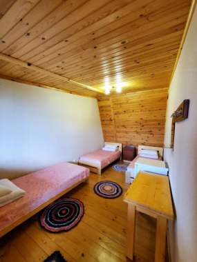 Чотиримісний Чотиримісний