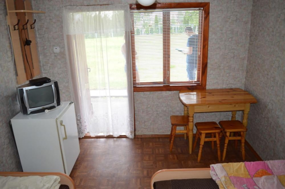 Тримісний Тримісний