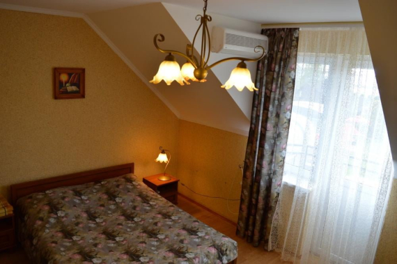 Двомісний Двомісний