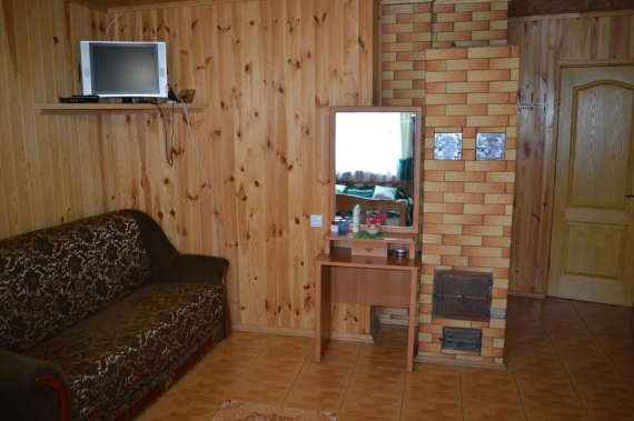 Окремий будинок на 10 чоловік<br />Будинок з сауною Окремий будинок на 10 чоловікБудинок з сауною