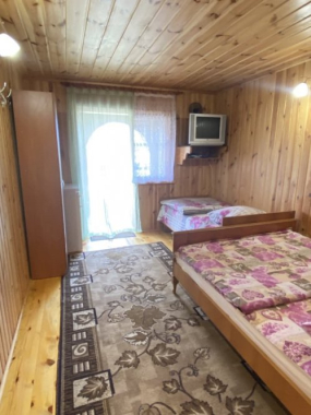 Тримісний Тримісний