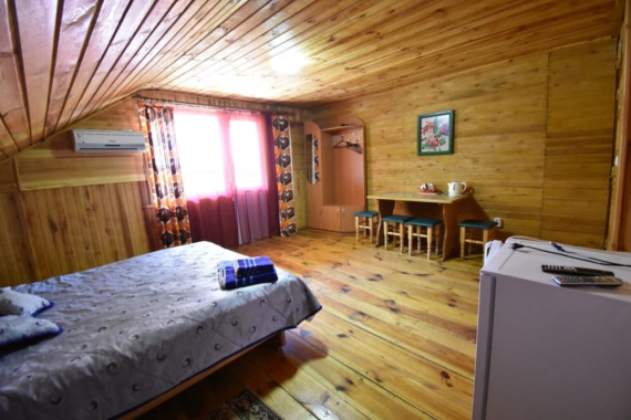 Двомісний Двомісний