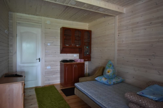 Тримісний Тримісний