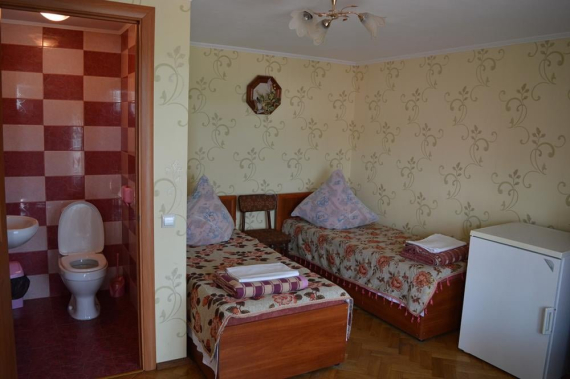 Двомісний з санвузлом Двомісний з санвузлом