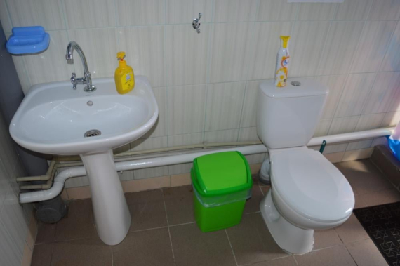 Тримісний зі зручностями Тримісний зі зручностями