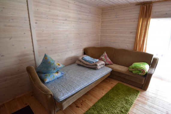 Тримісний Тримісний